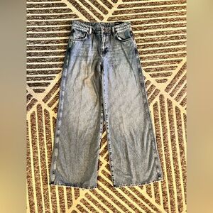 10.11 Studios Sz 26 Wide Leg Jeans 29” Inseam Orig $265 Excellent Condition